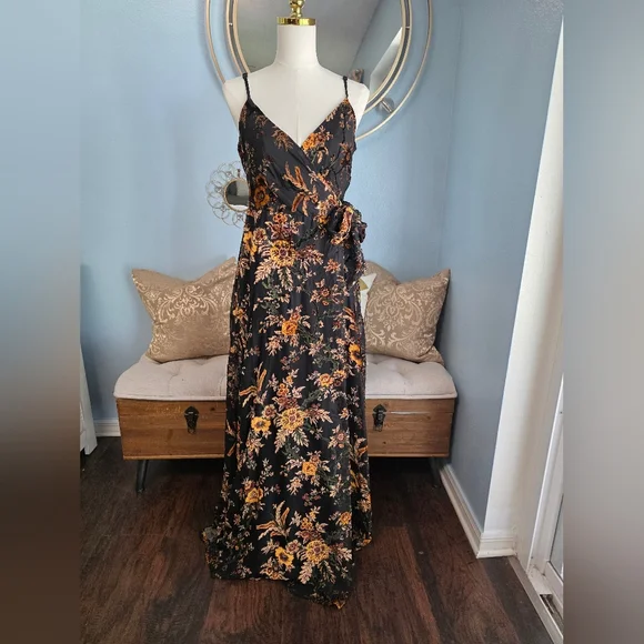 Hutch Alden Wrap Gown - Picture 2 of 9